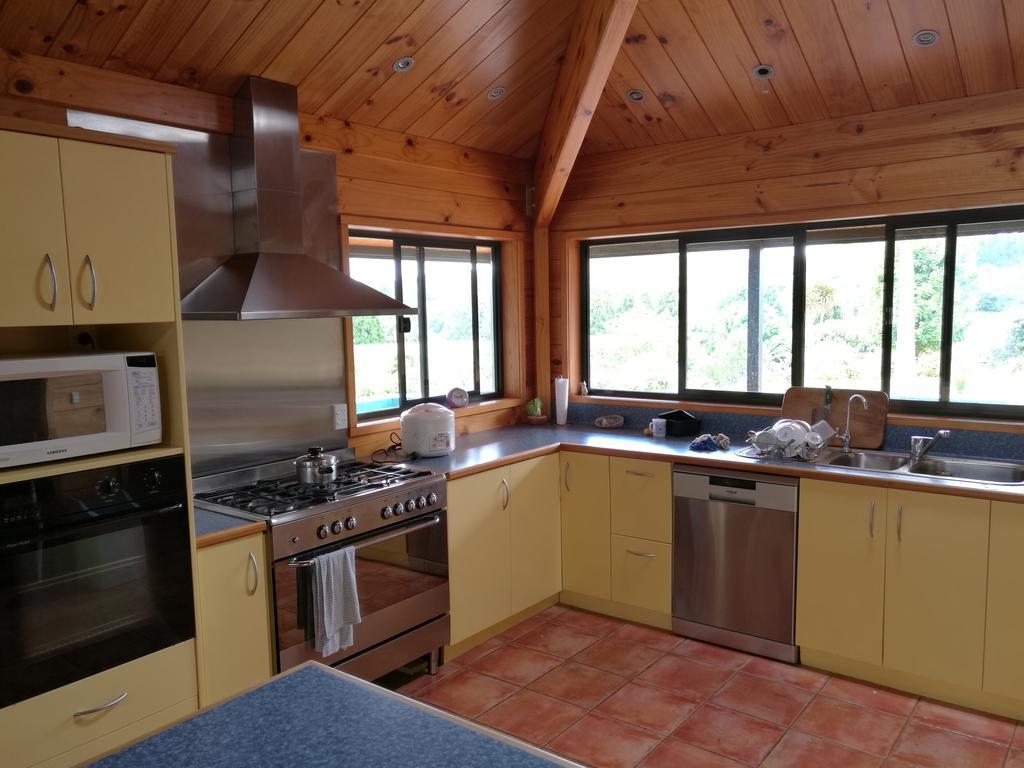 Beaver Farm House Bombay Екстер'єр фото
