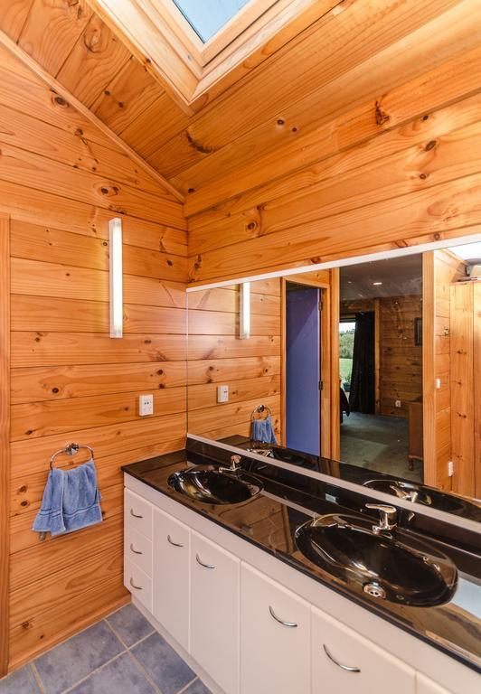 Beaver Farm House Bombay Екстер'єр фото